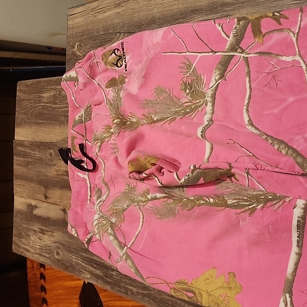 Realtree women's jogging pants, pink camouflage, size M (8-10)